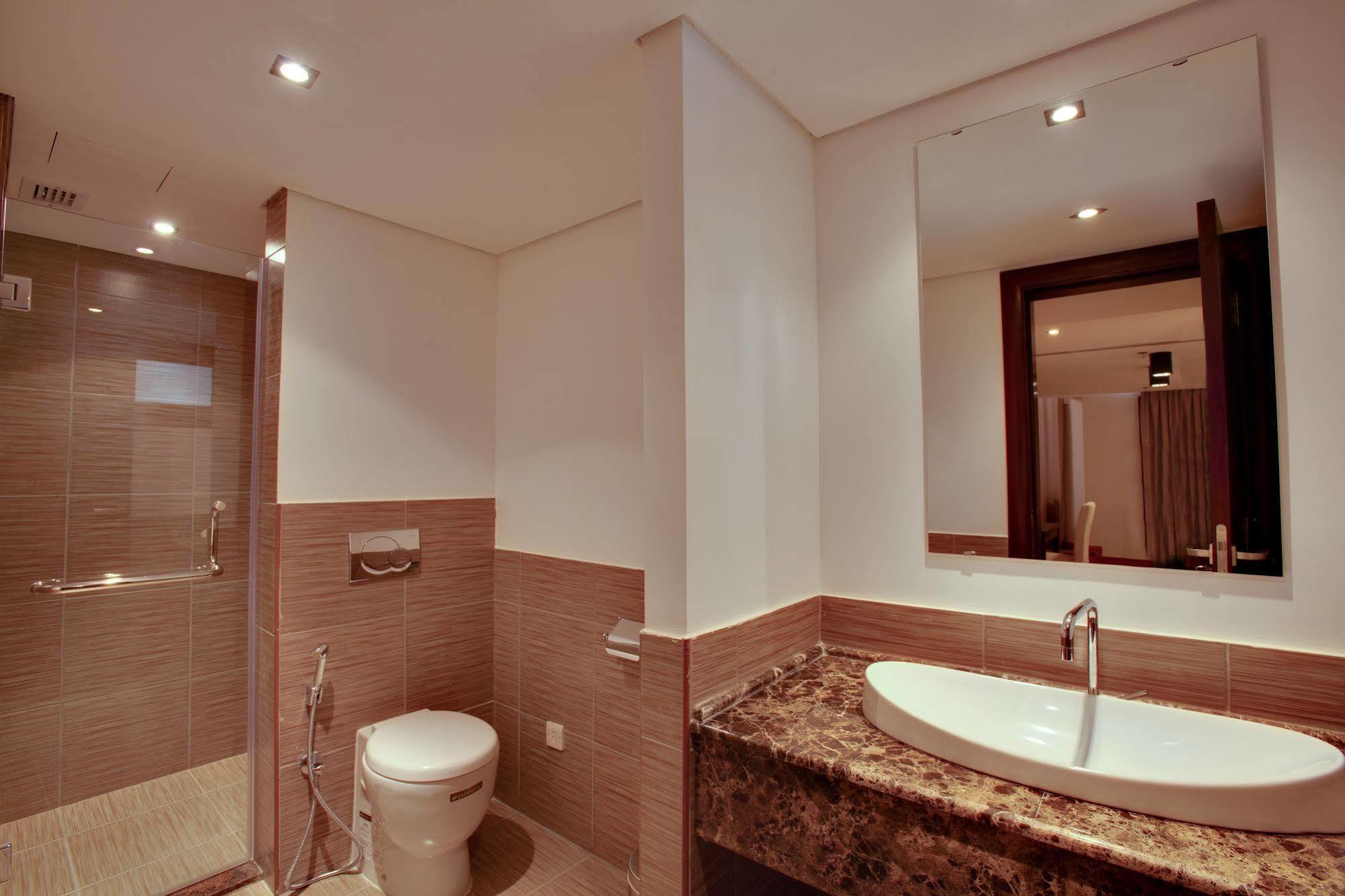 The Rester Hotel Kuwait City Exterior foto